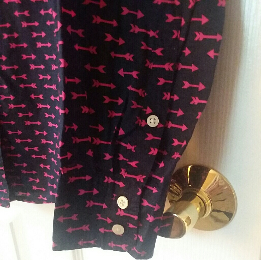 Gap Arrow Print Button Down Shirt - image 3